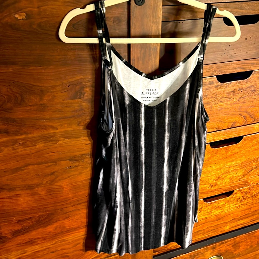 Torrid Supersoft ladies striped tank size 1 (XL)